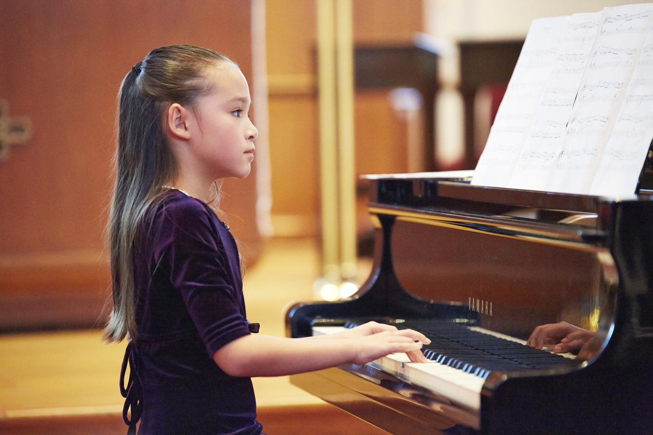 Student performing at Cincinnati School of Music recital